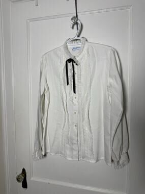 Vintage Lady Holiday White Lace Ruffle Blouse 12 Victorian Romantic Cottagecore